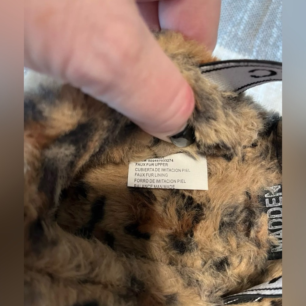 MADDEN NYC Fuzzy Leopard Print Slippers SZ 9 - Picture 4 of 7